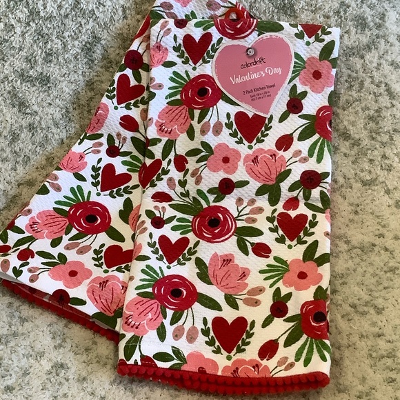 colordrift Other - Valentine's Day Hearts Floral Colordrift Kitchen Towels NWT set of 2 cotton